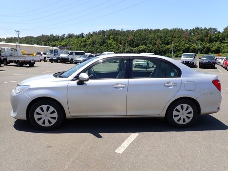 COROLLA AXIO