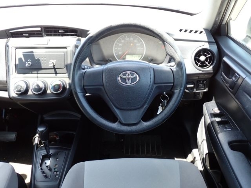 COROLLA AXIO