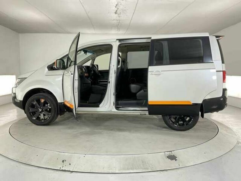 DELICA D5