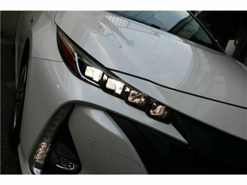 PRIUS PHV-4