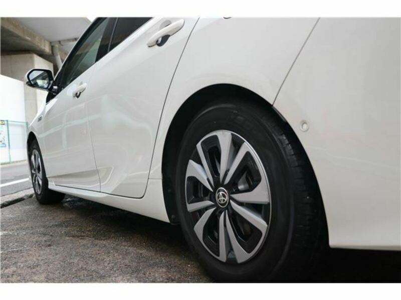 PRIUS PHV-7