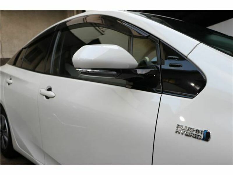 PRIUS PHV-8