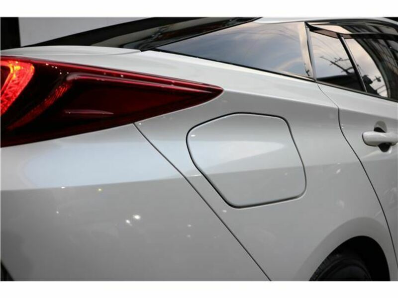 PRIUS PHV-9