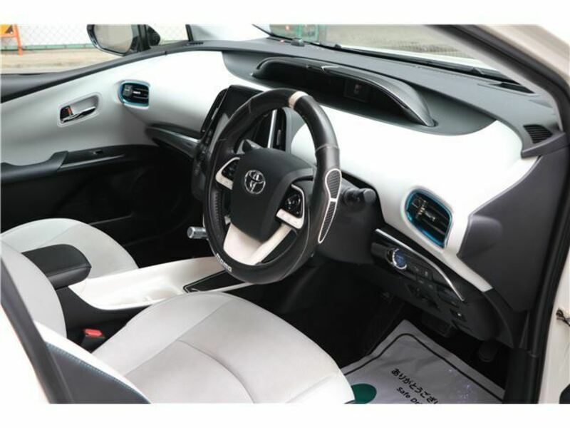 PRIUS PHV-15