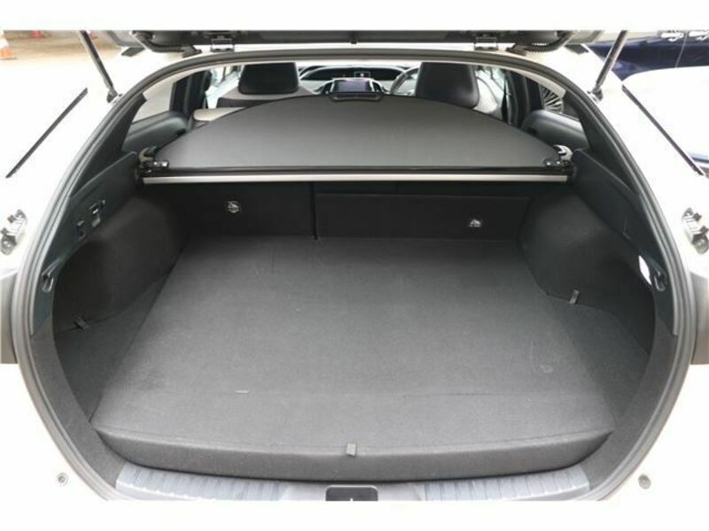 PRIUS PHV-27
