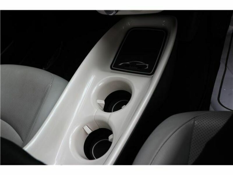 PRIUS PHV-33