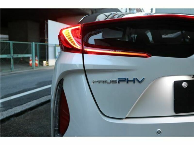 PRIUS PHV-43