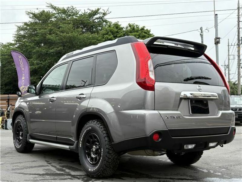 X-TRAIL