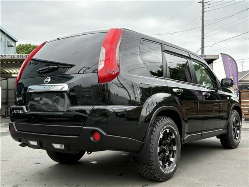X-TRAIL