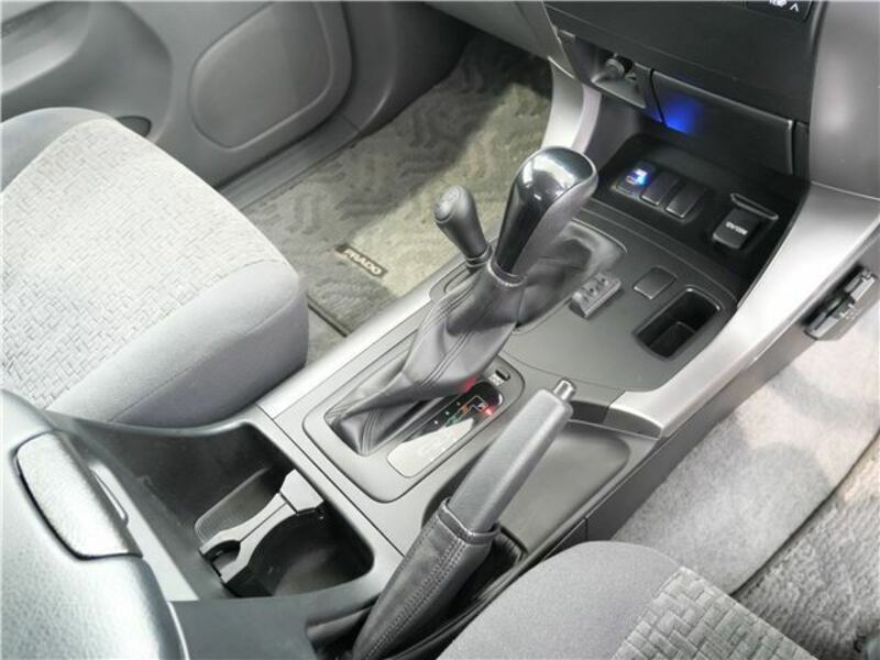 LAND CRUISER PRADO-23