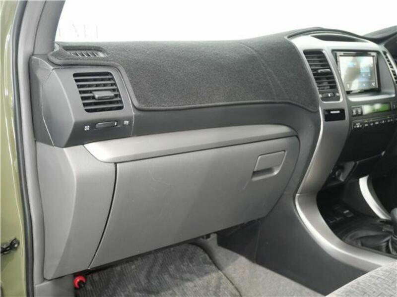 LAND CRUISER PRADO-29