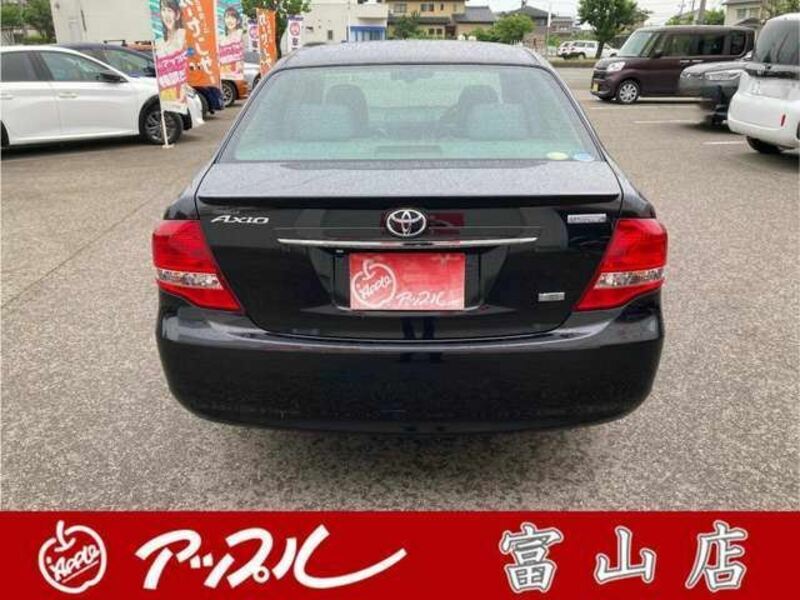COROLLA AXIO