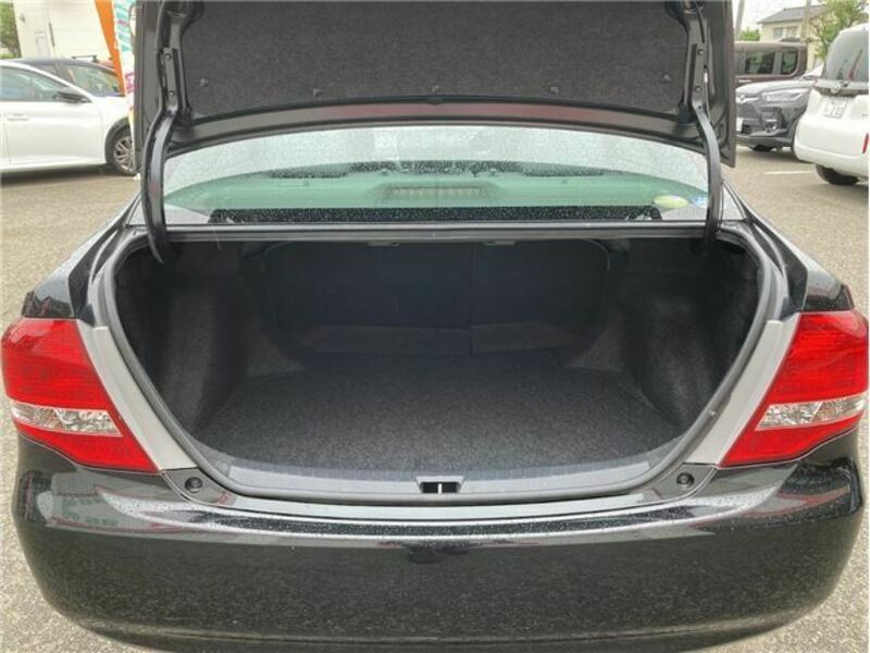 COROLLA AXIO