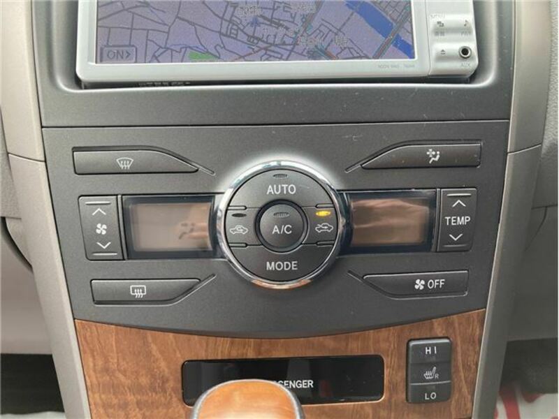 COROLLA AXIO