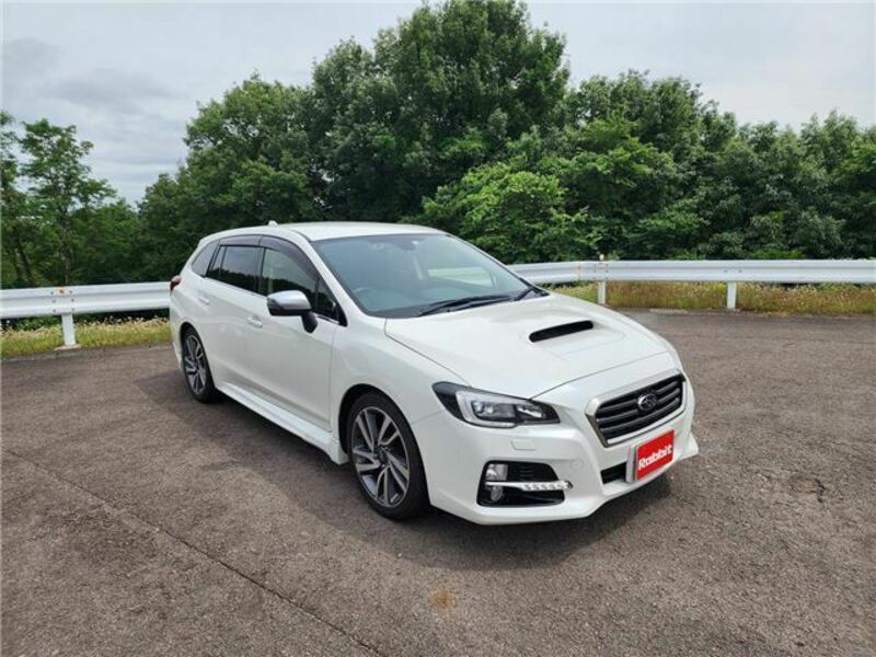 SUBARU　LEVORG