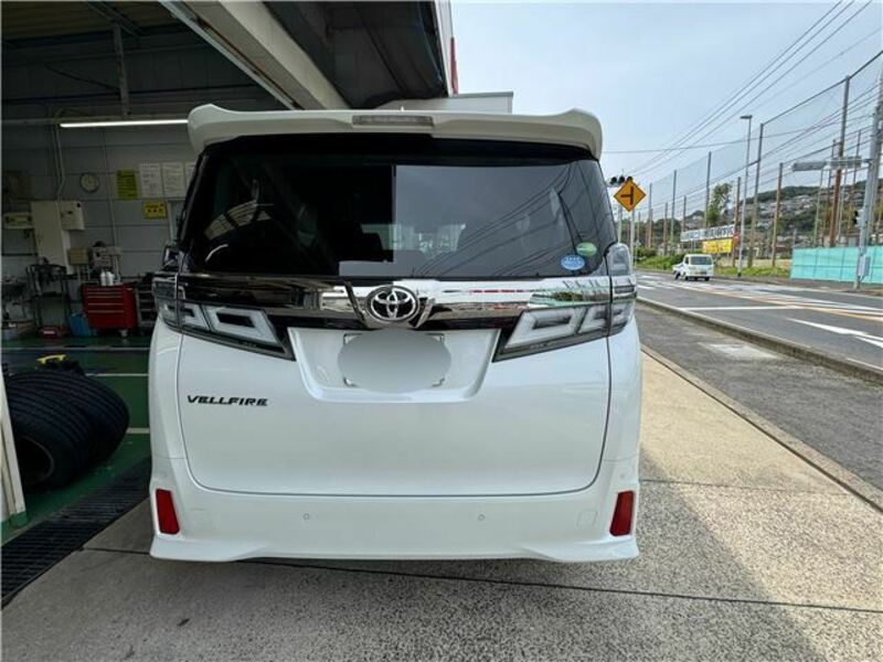 VELLFIRE