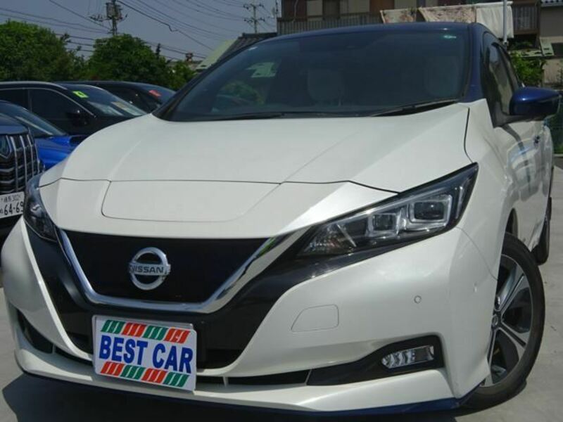 NISSAN　LEAF