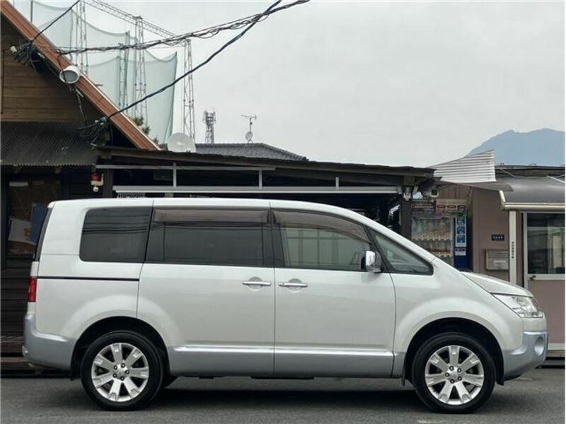 DELICA D5