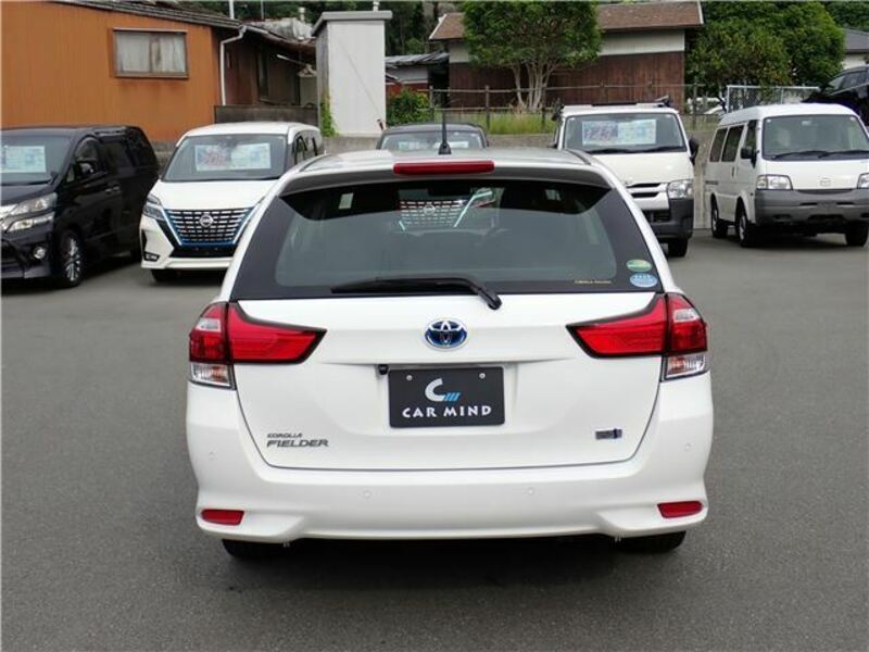 COROLLA FIELDER