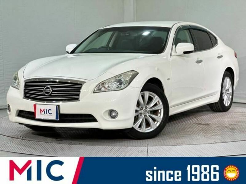 NISSAN FUGA
