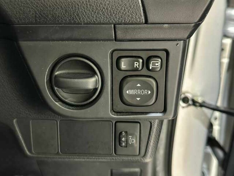 COROLLA FIELDER-16