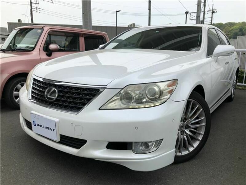 LEXUS LS