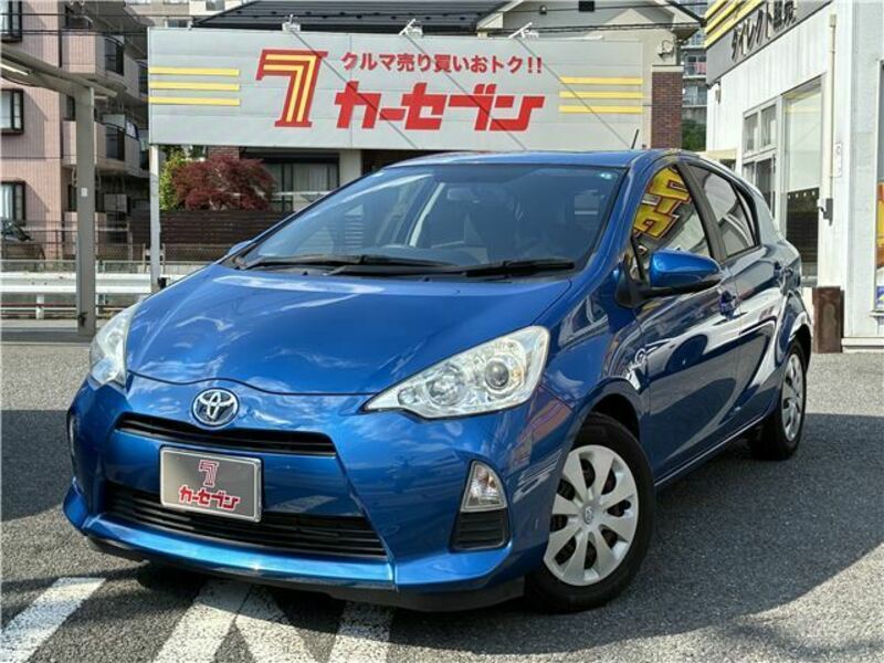 TOYOTA　AQUA
