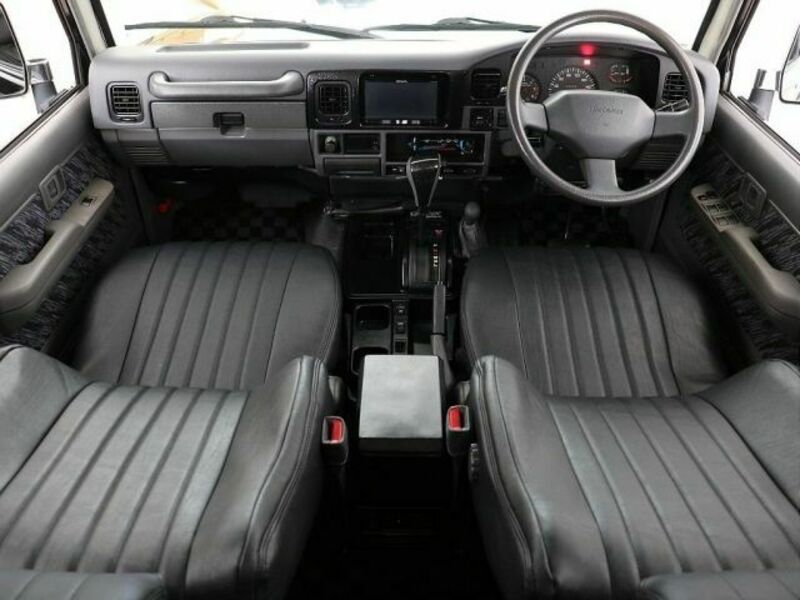 LAND CRUISER PRADO-1