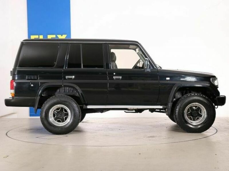 LAND CRUISER PRADO-4