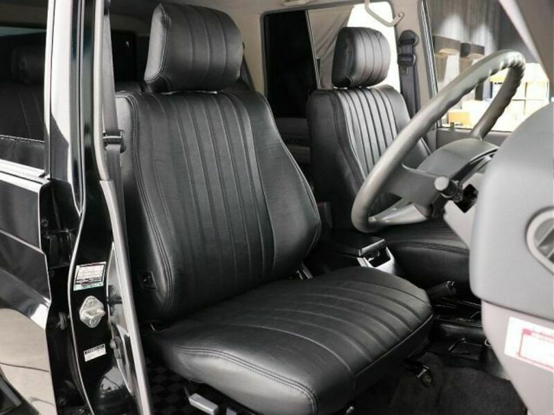 LAND CRUISER PRADO-5
