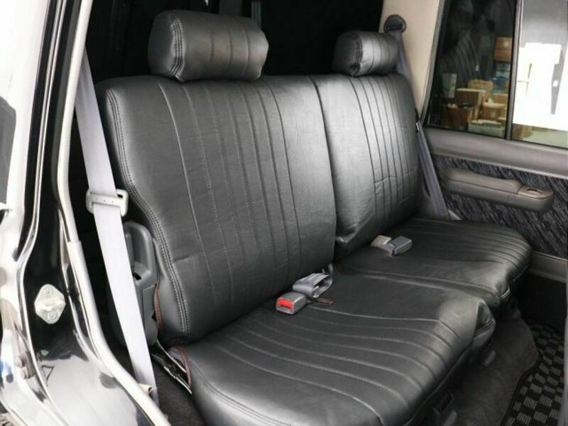 LAND CRUISER PRADO-6
