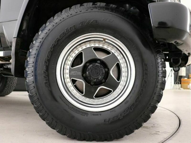 LAND CRUISER PRADO-12