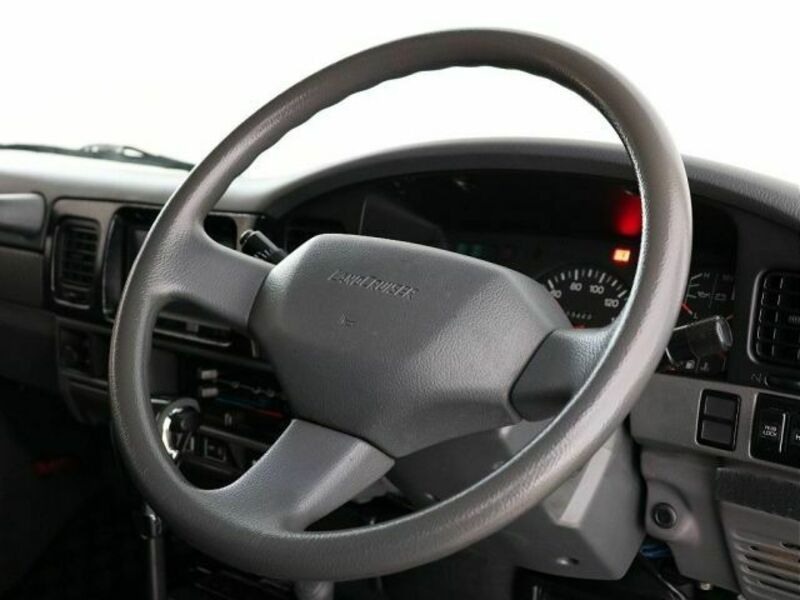 LAND CRUISER PRADO-17