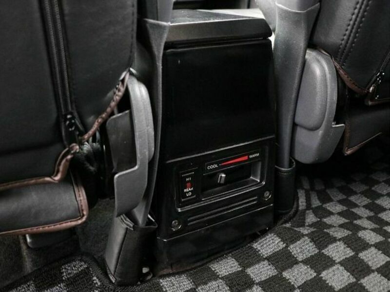 LAND CRUISER PRADO-19