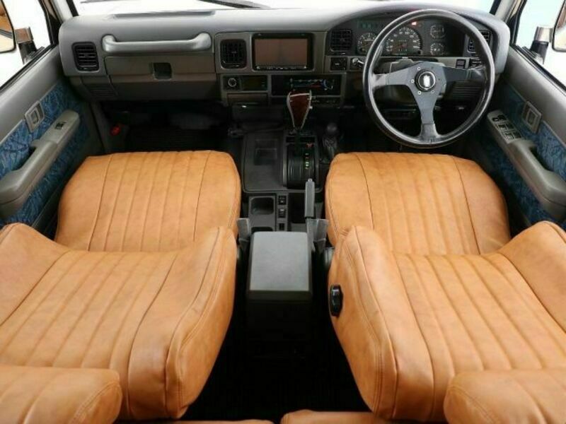 LAND CRUISER PRADO-1
