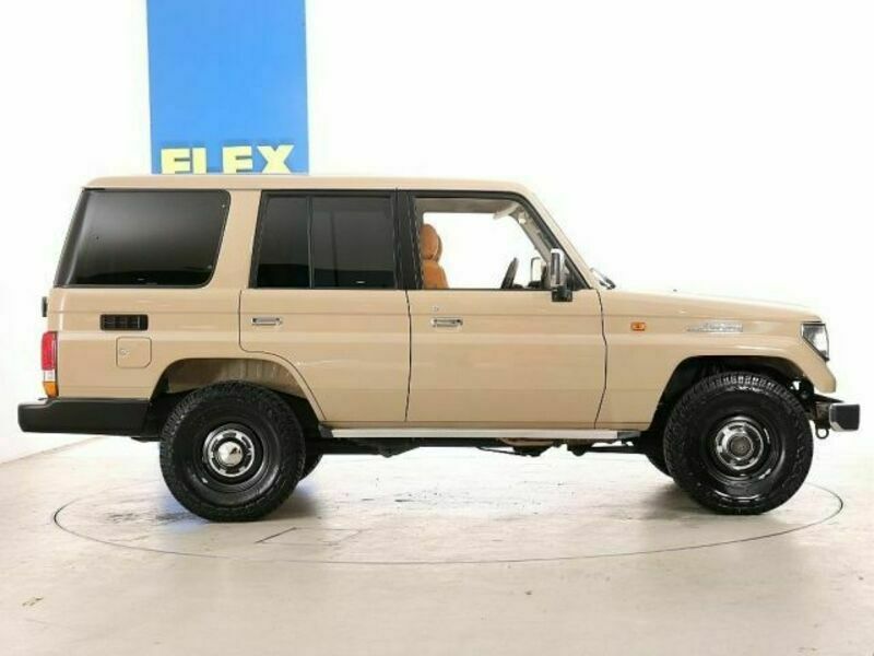LAND CRUISER PRADO-4