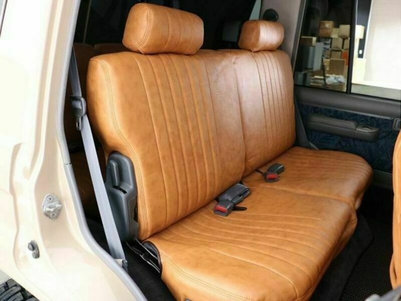LAND CRUISER PRADO-6