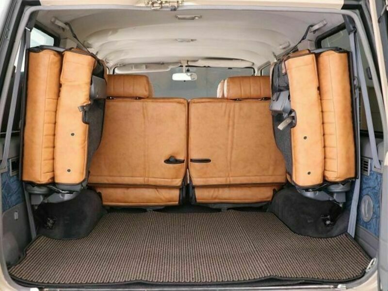 LAND CRUISER PRADO-7