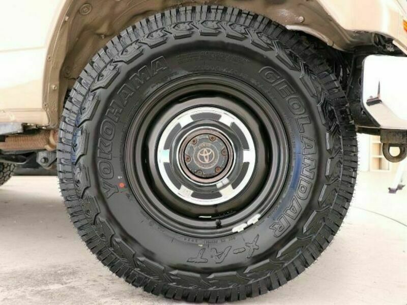 LAND CRUISER PRADO-12