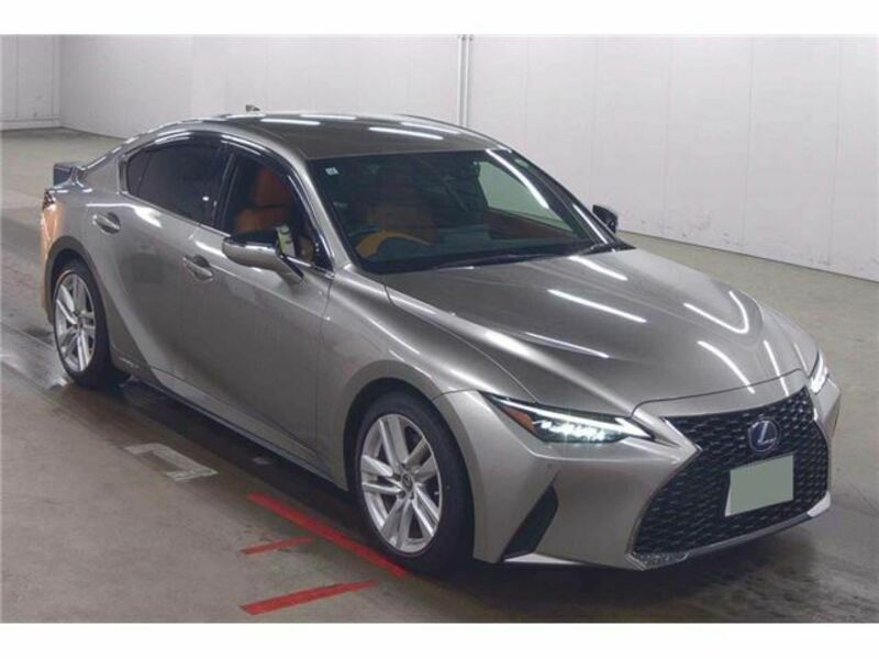 LEXUS IS