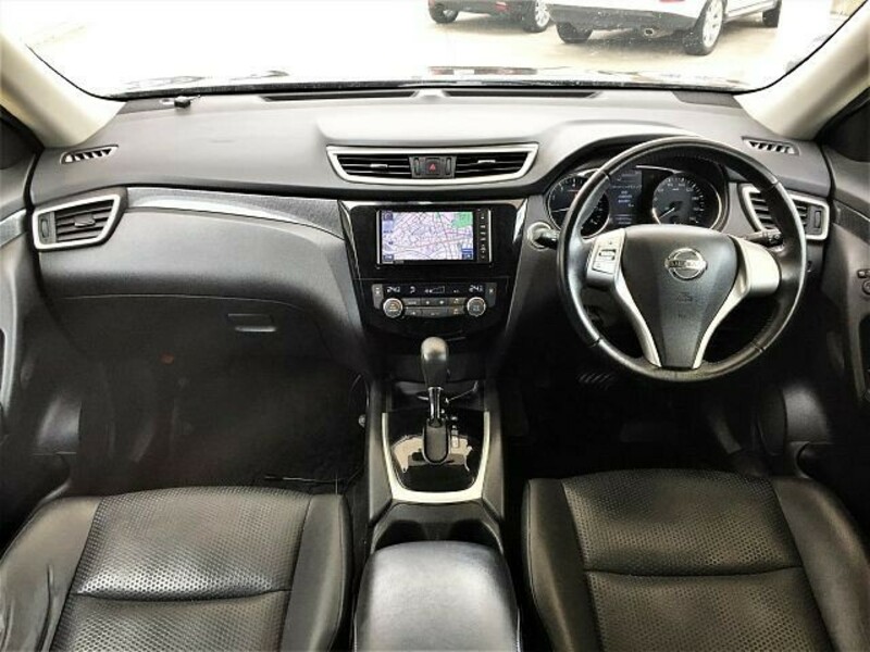 X-TRAIL