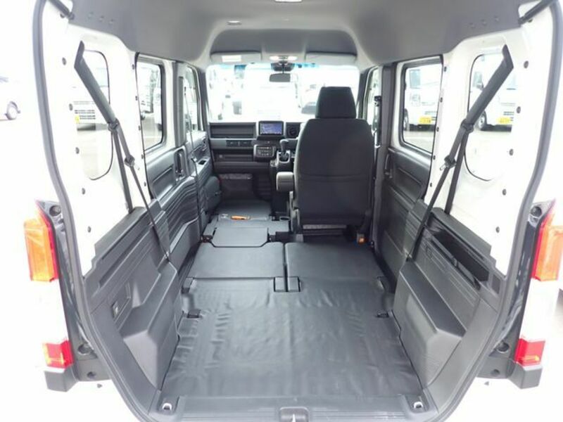 N-VAN