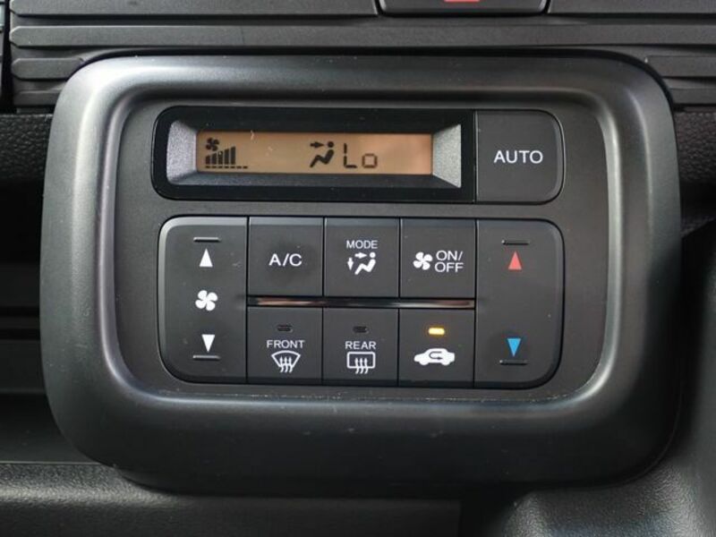 N-VAN