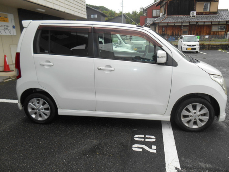 WAGON R
