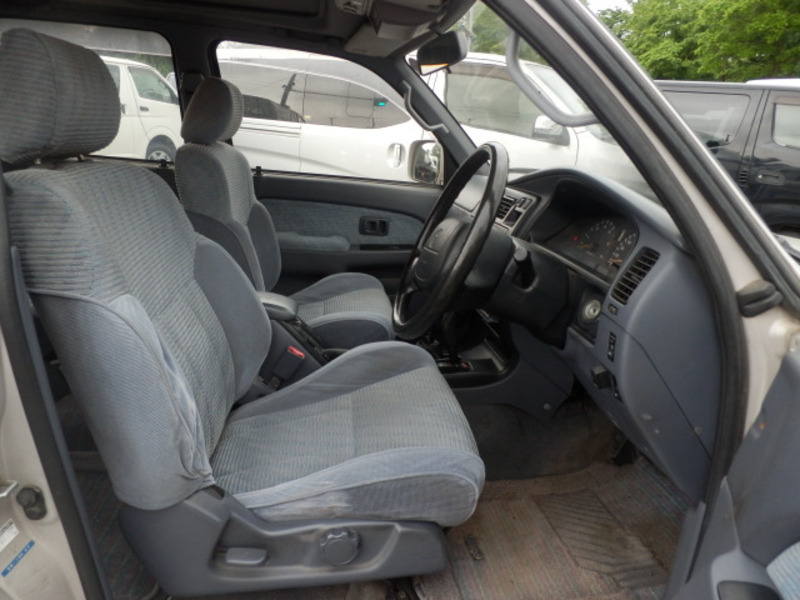 HILUX SURF-16