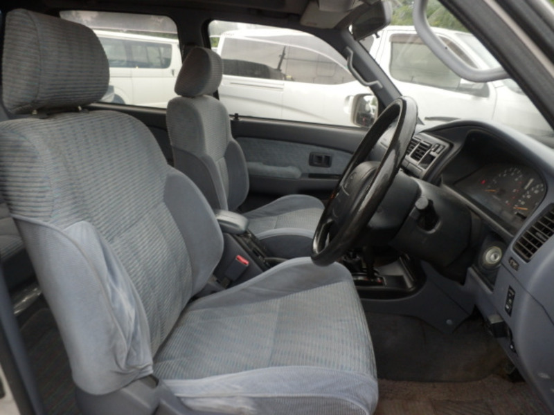HILUX SURF-17