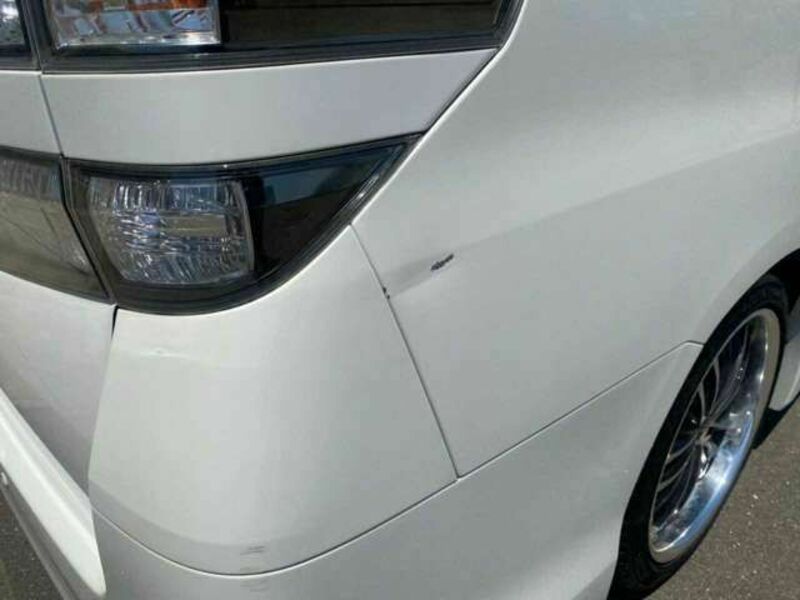 VELLFIRE-17