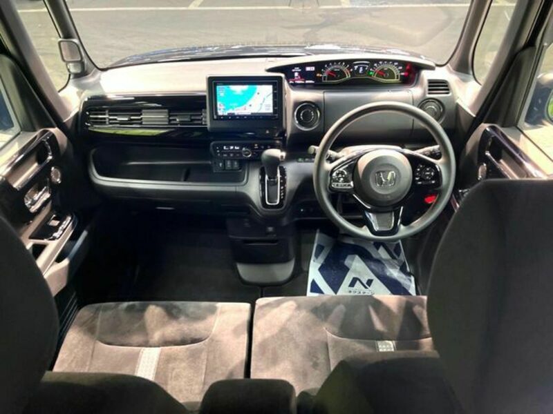 N BOX CUSTOM-1