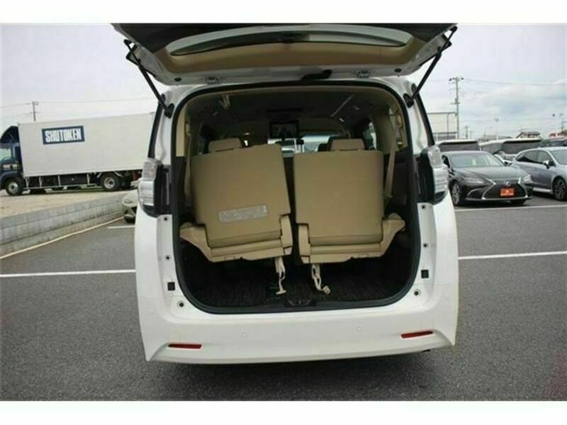 VELLFIRE-17