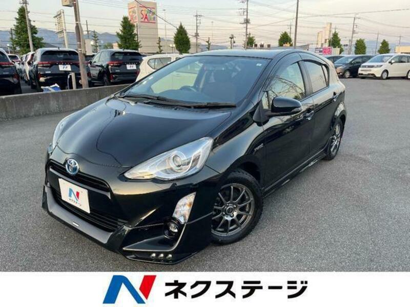 TOYOTA　AQUA